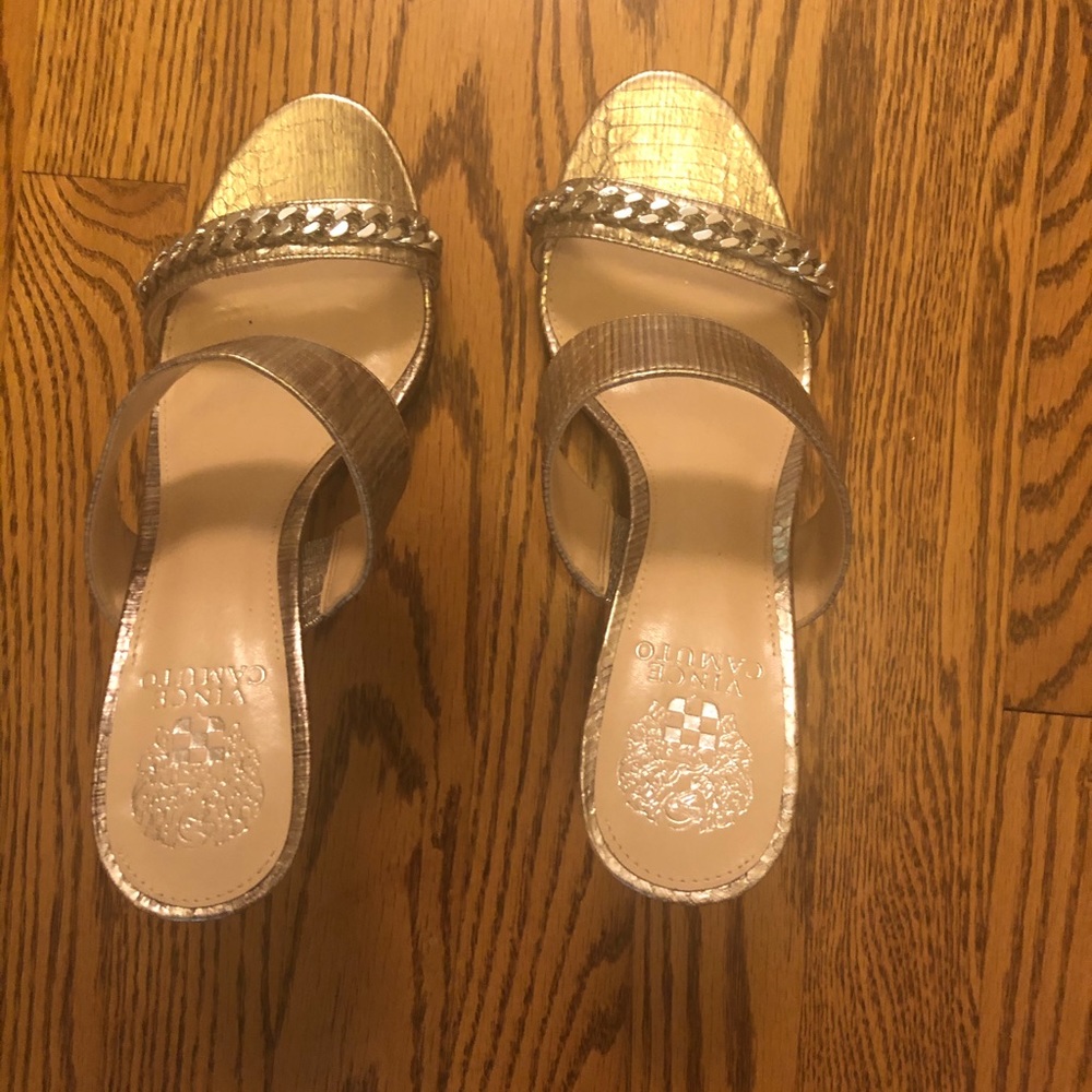 🌺Sandals🌺 - Picture 2 of 4